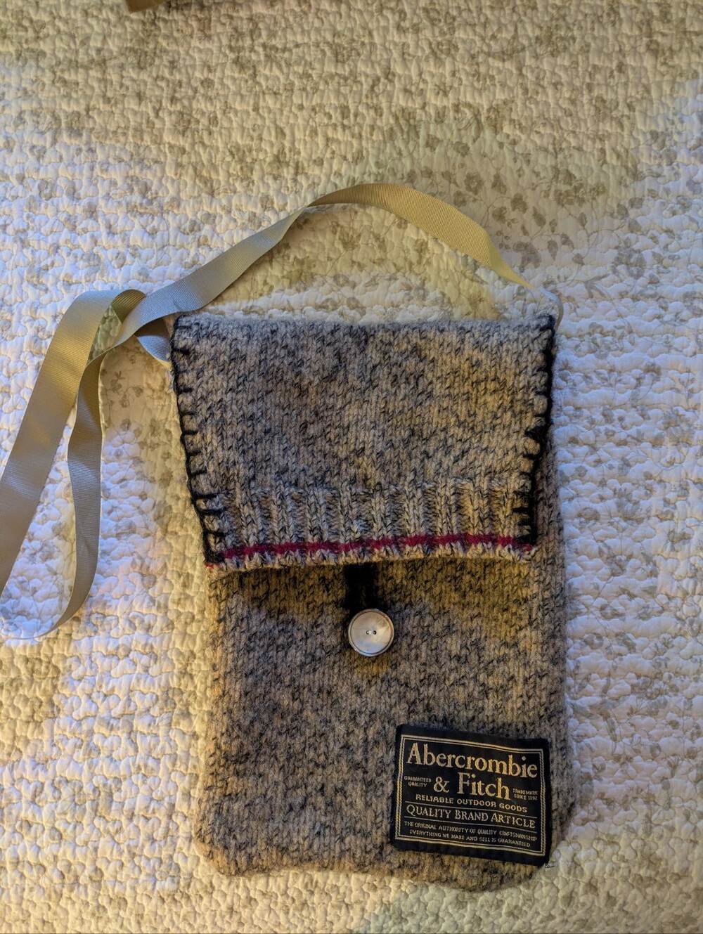 ABERCROMBIE & FITCH Wool Sweater Bag  Purse Vintage Great Condition ondition
